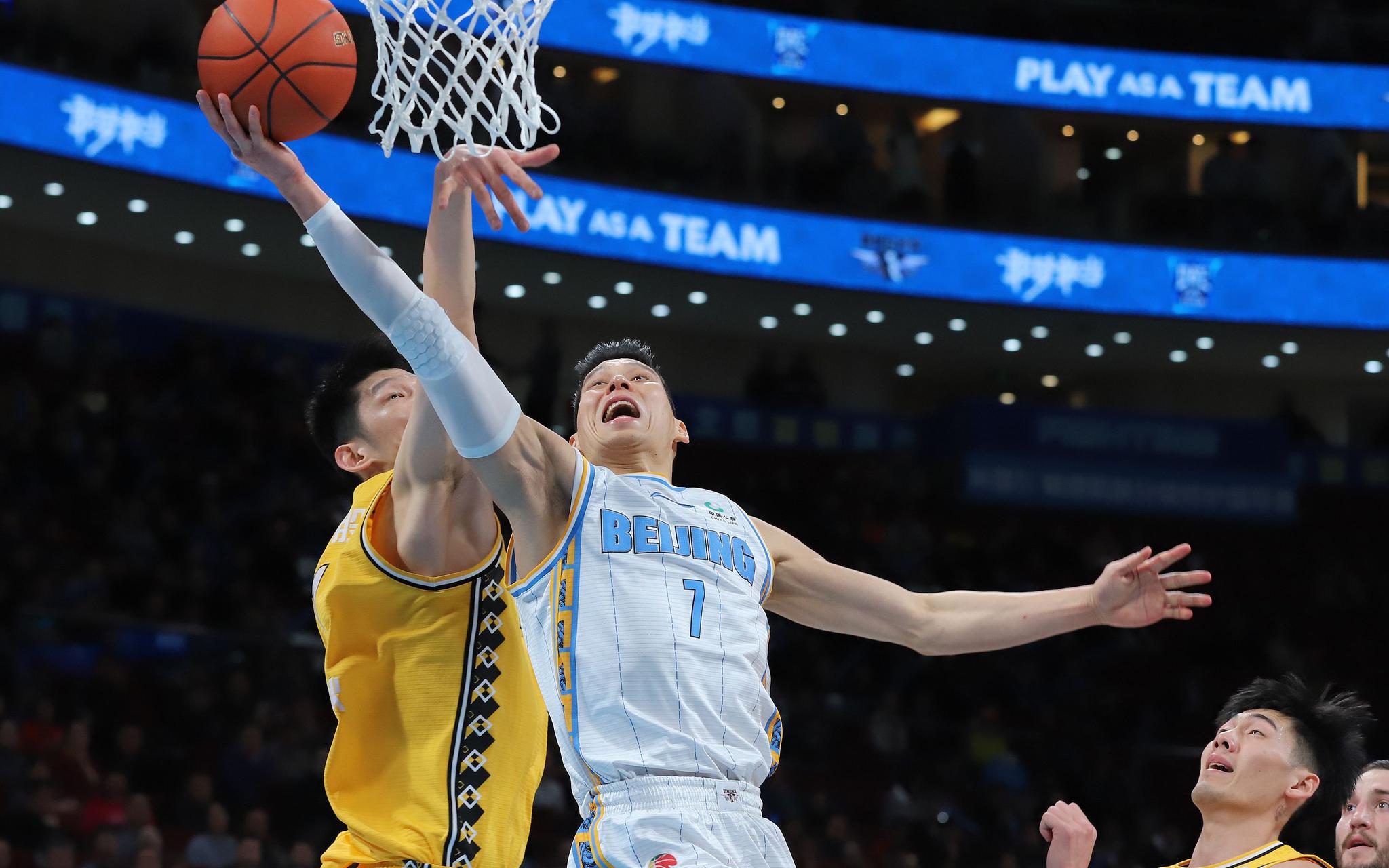 国际比赛日体能课后，利物浦复出首秀备战CBA常规赛，媒体盛赞，控场能力受关注的简单介绍