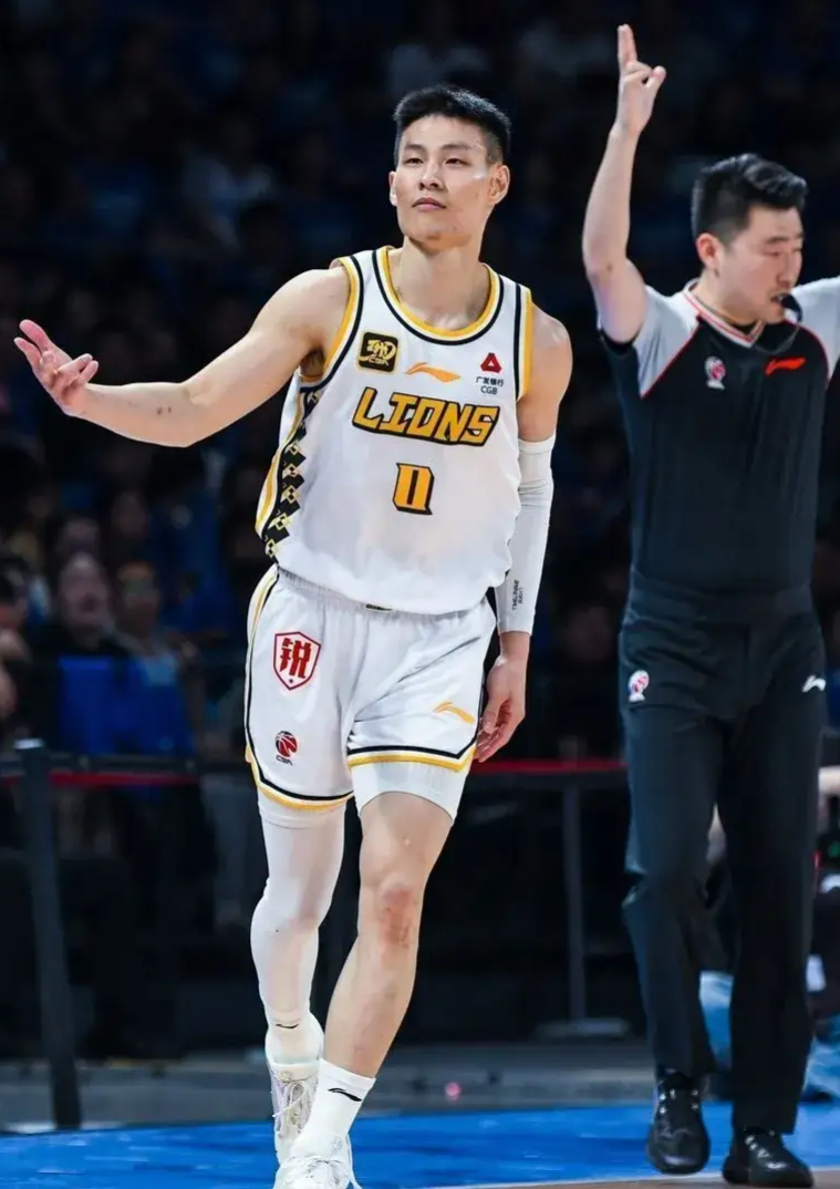 关键时刻广厦男篮备战足总杯；远射贴柱细节曝光；更衣室稳定；纪律约束更严格的简单介绍